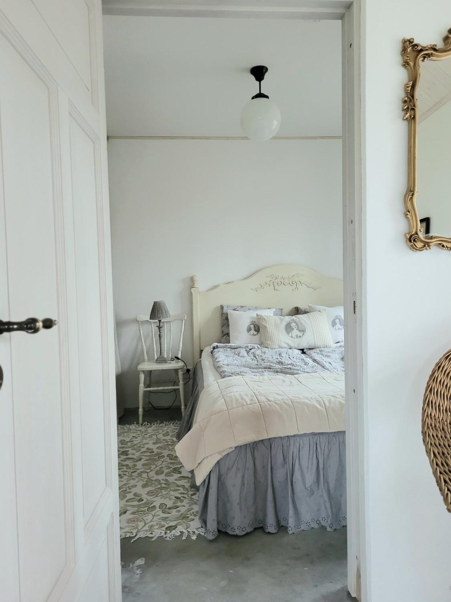 Mysigt Hus I Liten By Naera Havet إيستاد المظهر الخارجي الصورة